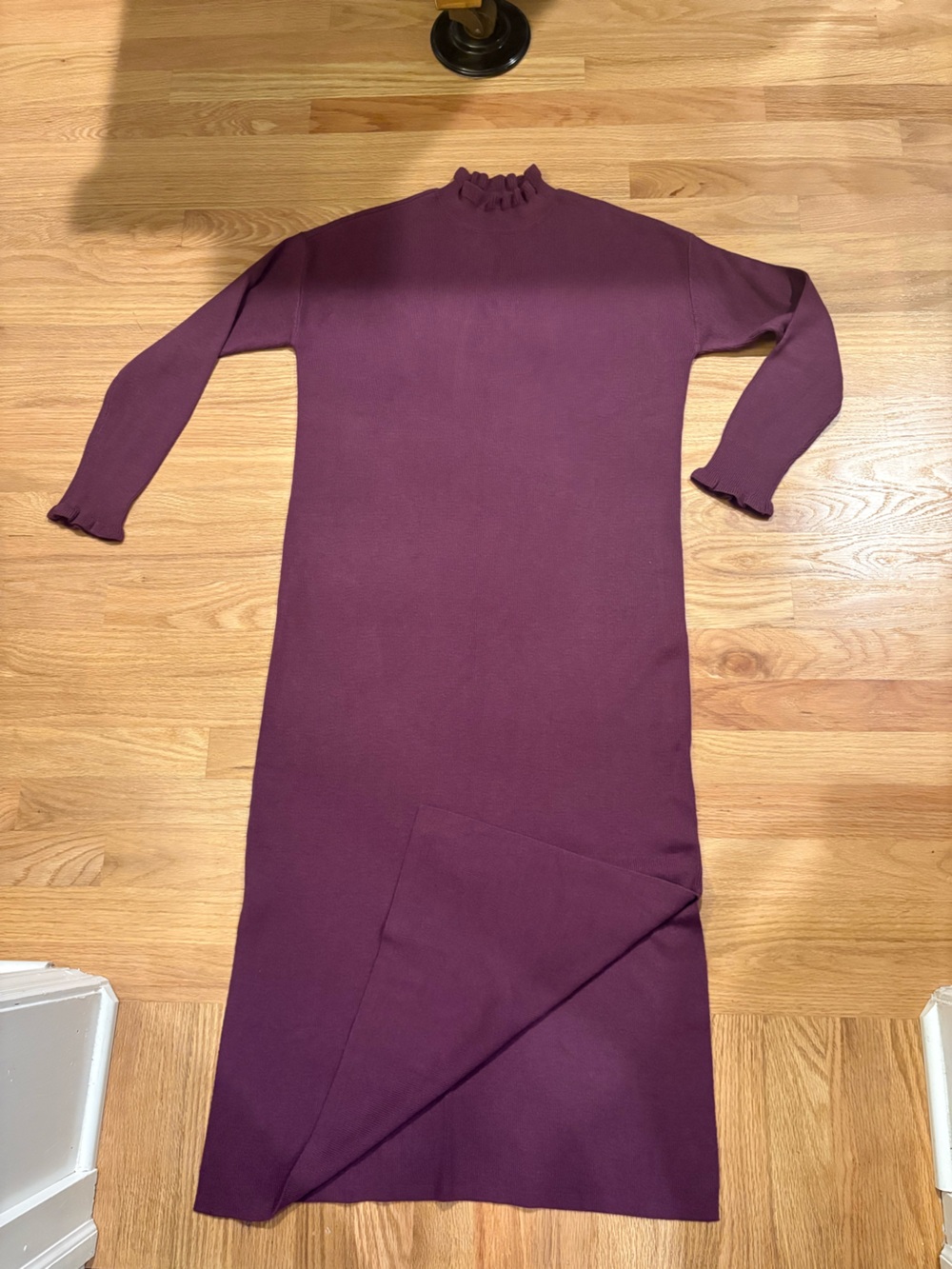 LOFT Long Sleeve Maxi Knit Dress in Plum with Ruffle Neck/Sleeve Sz M